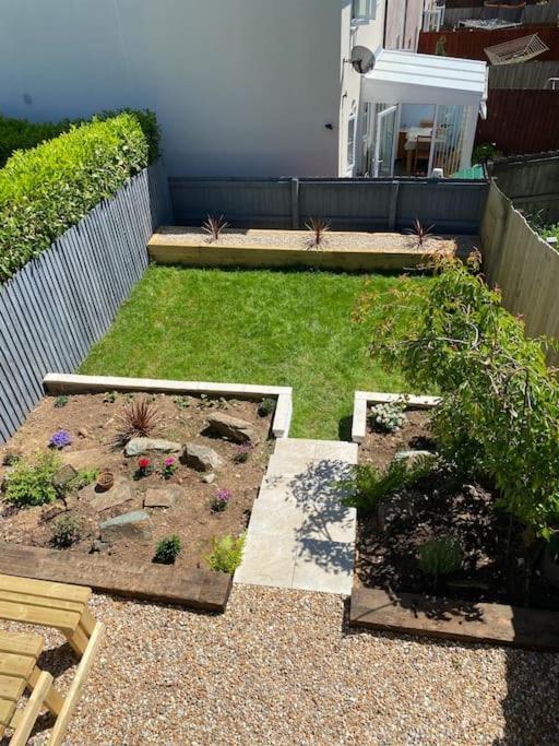 Stylish 3 Bed Home With Allocated Parking For 2 Liskeard Kültér fotó